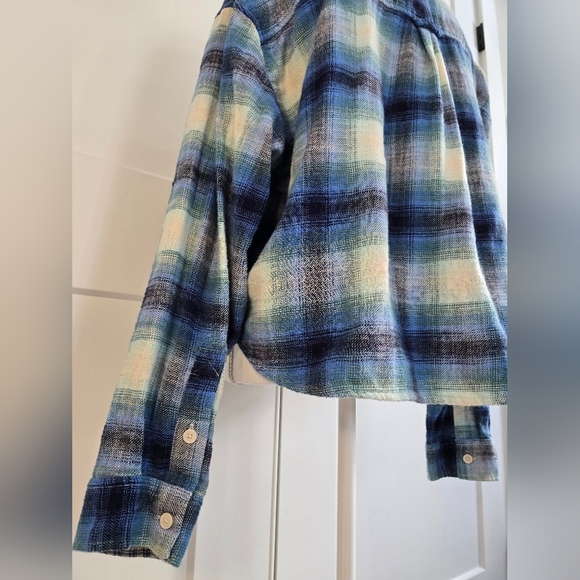 Amerivan Eaglw Plaid Blue and Cream Button Down Shirt - Picture 9 of 9